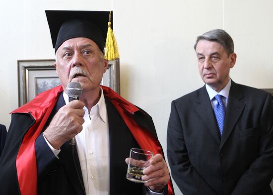 Stansilav Govorukhin, Alexander Avdeyev