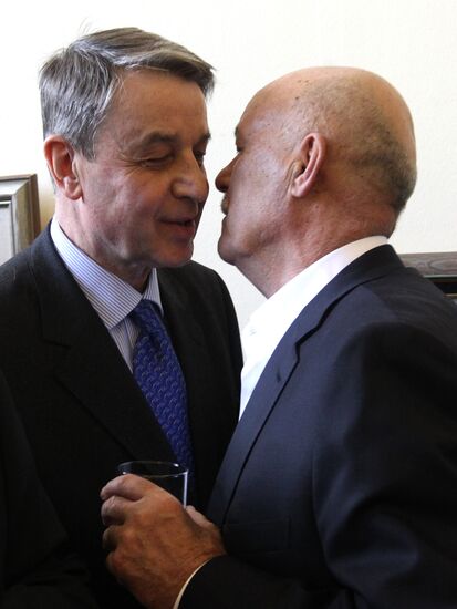 Stanislav Govorukhin, Alexander Avdeyev