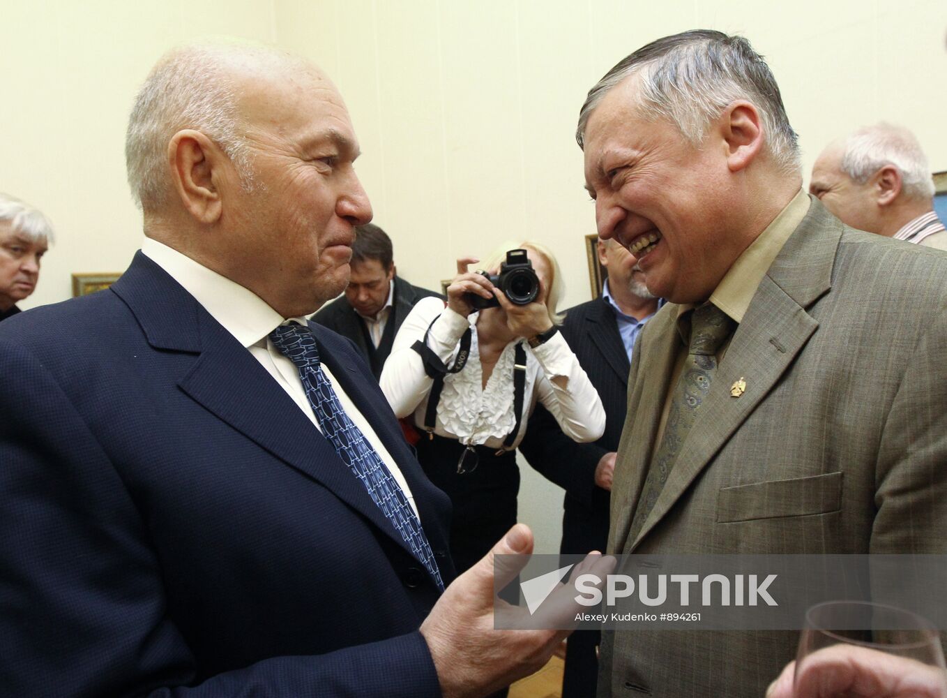 Yuri Luzhkov, Anatoly Karpov