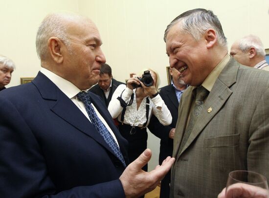 Yuri Luzhkov, Anatoly Karpov