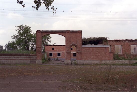 Burnt buildings in village Chermen