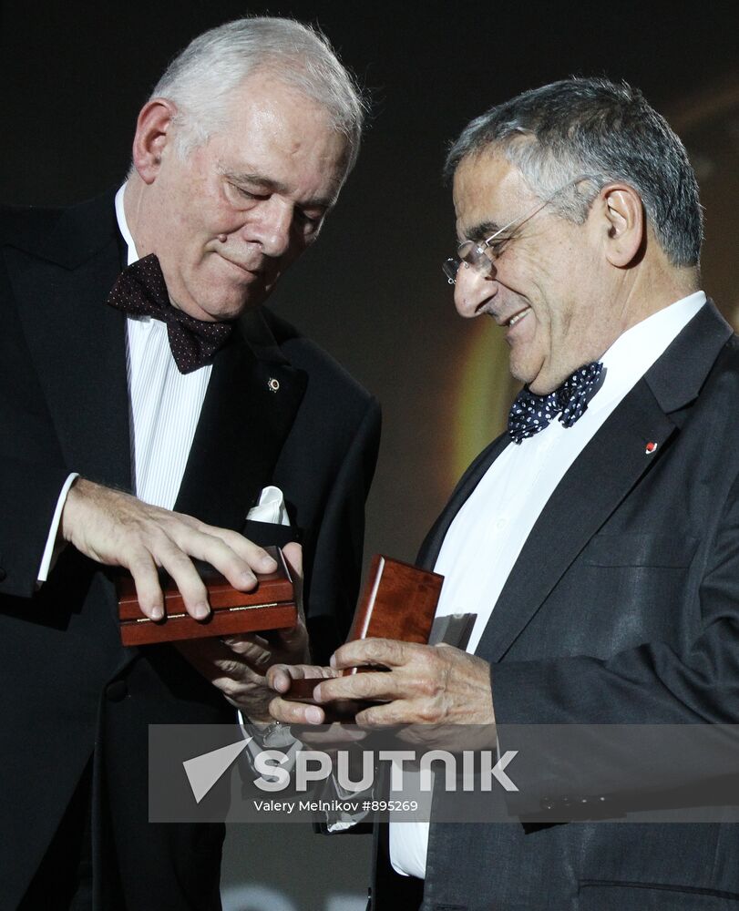 Leonid Roshal and Xavier Emmanuelli
