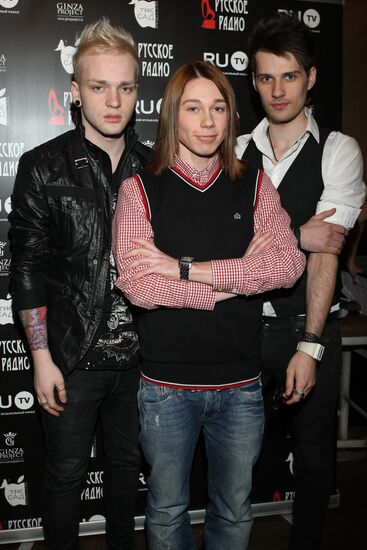 Dmitry Bikbayev and 4POST band