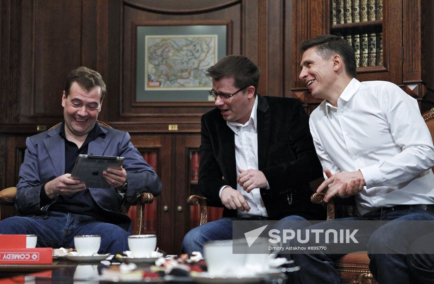Dmitry Medvedev meets Comedy Club project participants