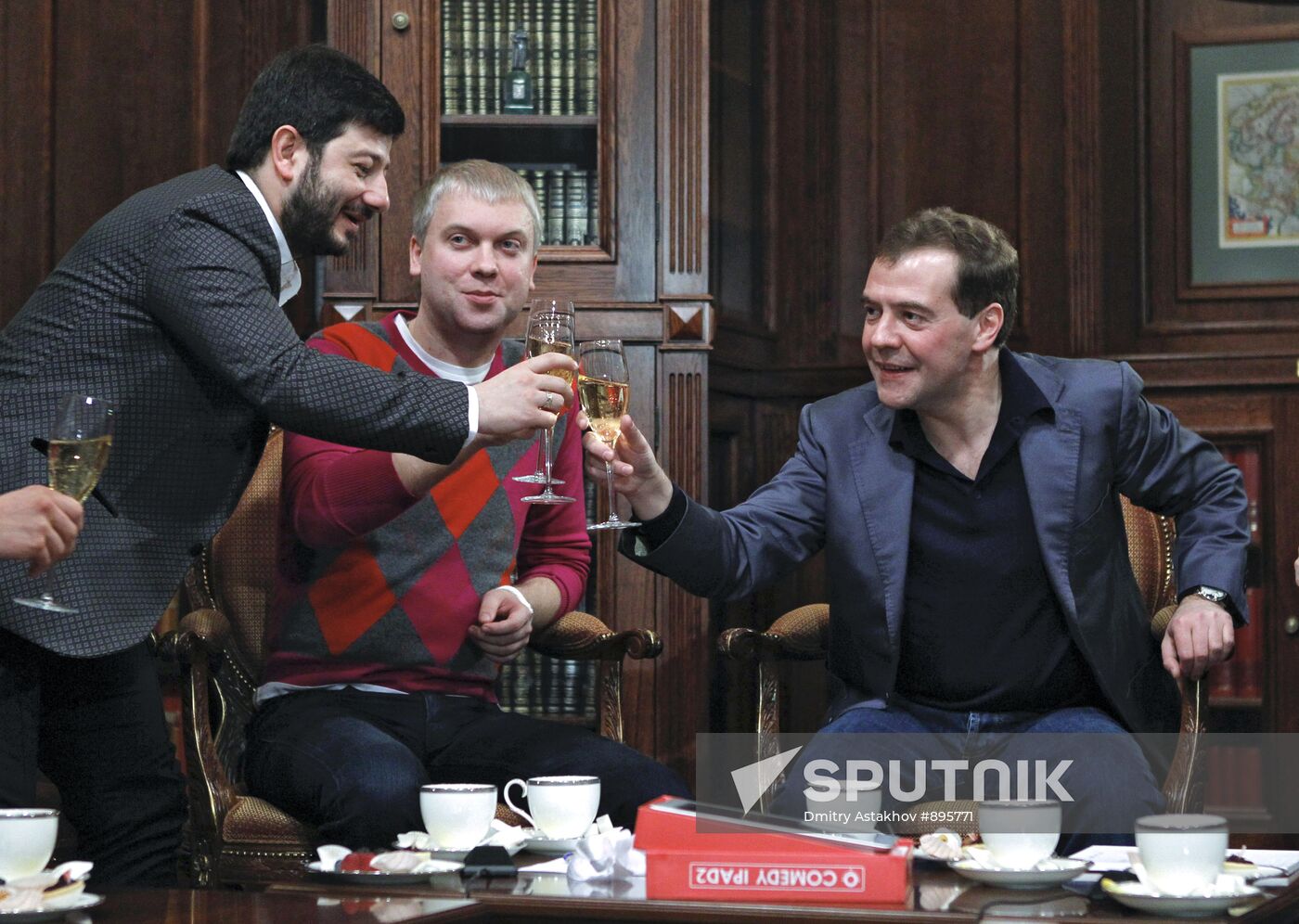 Dmitry Medvedev meets Comedy Club project participants