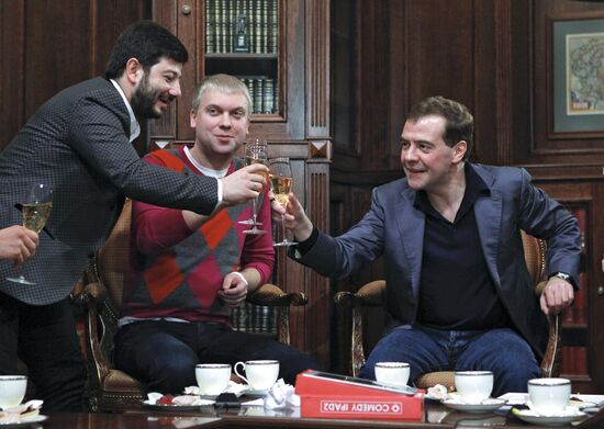 Dmitry Medvedev meets Comedy Club project participants