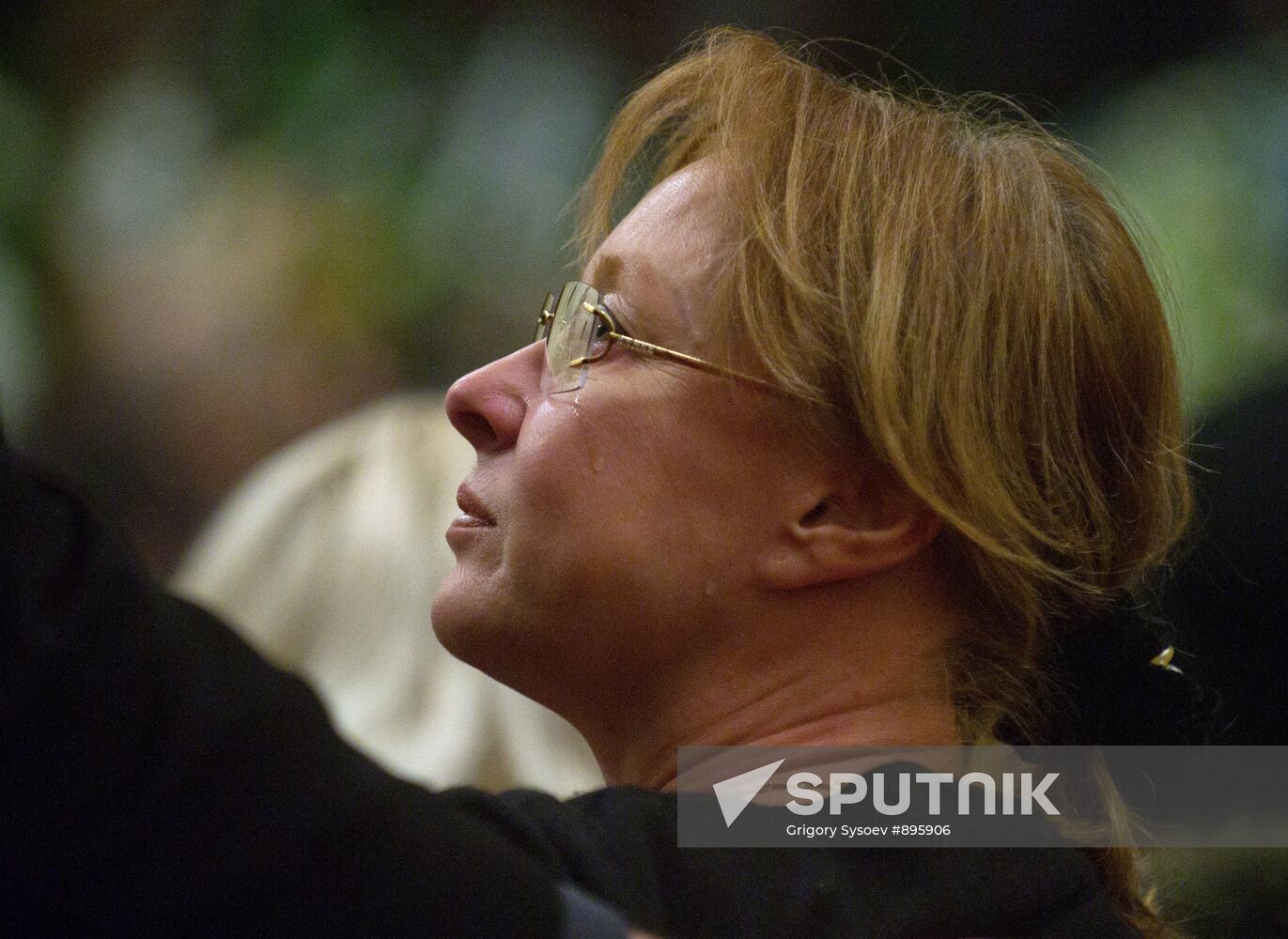 Paying last respects to actress Lyudmila Gurchenko