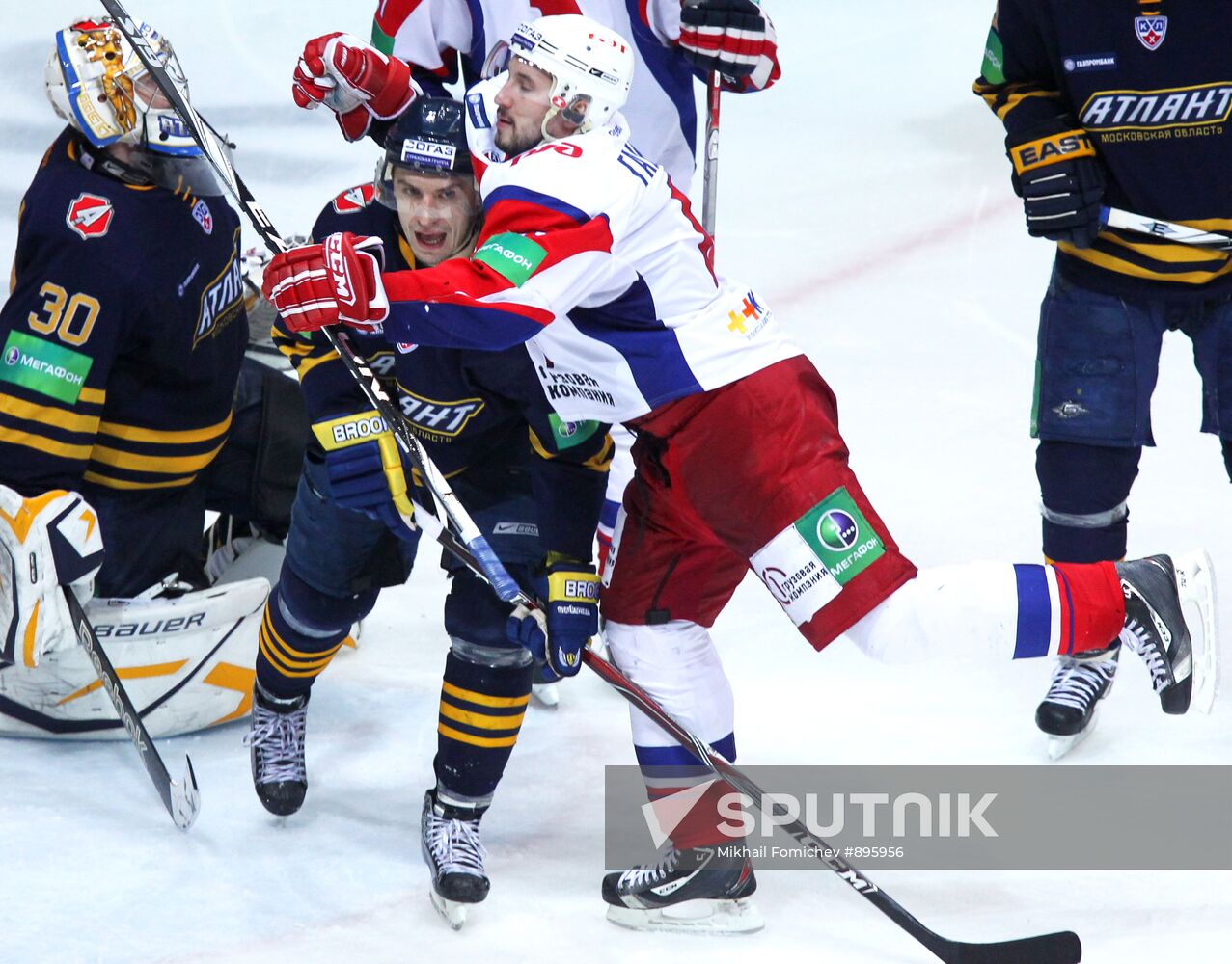 Hockey. KHL. Match Atlant - Lokomotiv