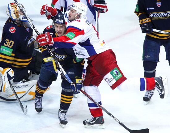 Hockey. KHL. Match Atlant - Lokomotiv