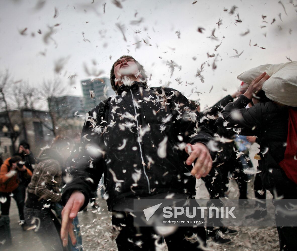 Flash-mob "pillow fight" in Moscow
