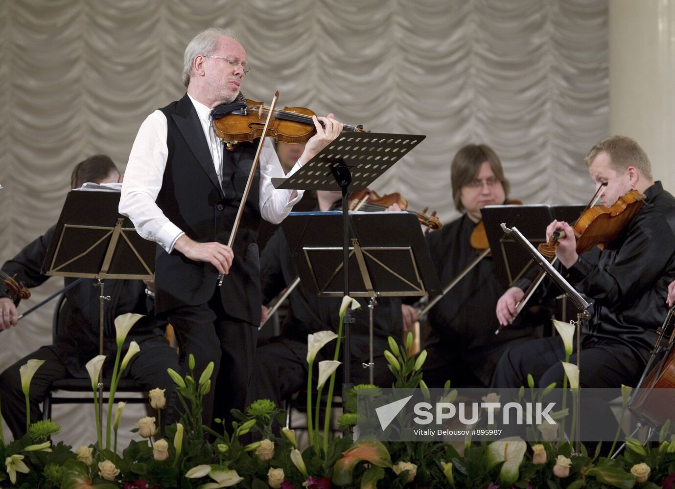 Performance of "Kremerata Baltica" chamber orchestra