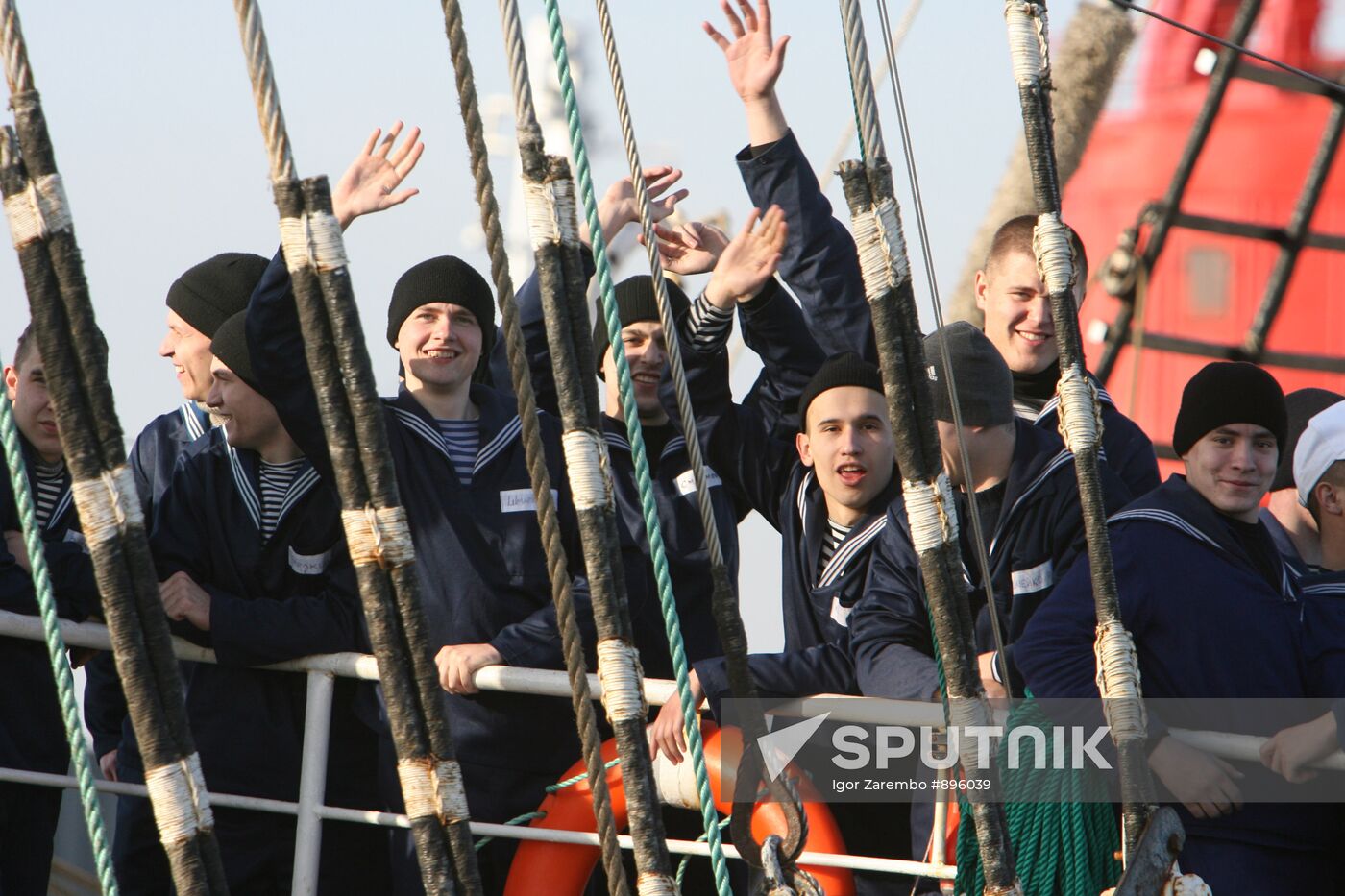 Sailing ship "Kruzenshtern" leaves on training voyage