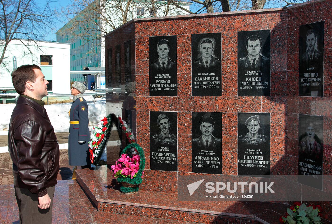 Dmitry Medvedev visits 45th Airborne Regiment