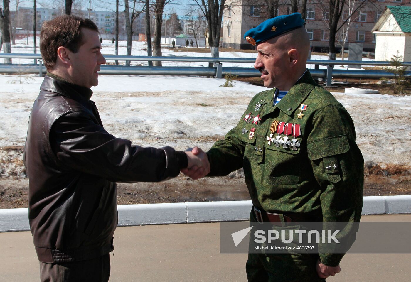 Dmitry Medvedev visits 45th Airborne Regiment