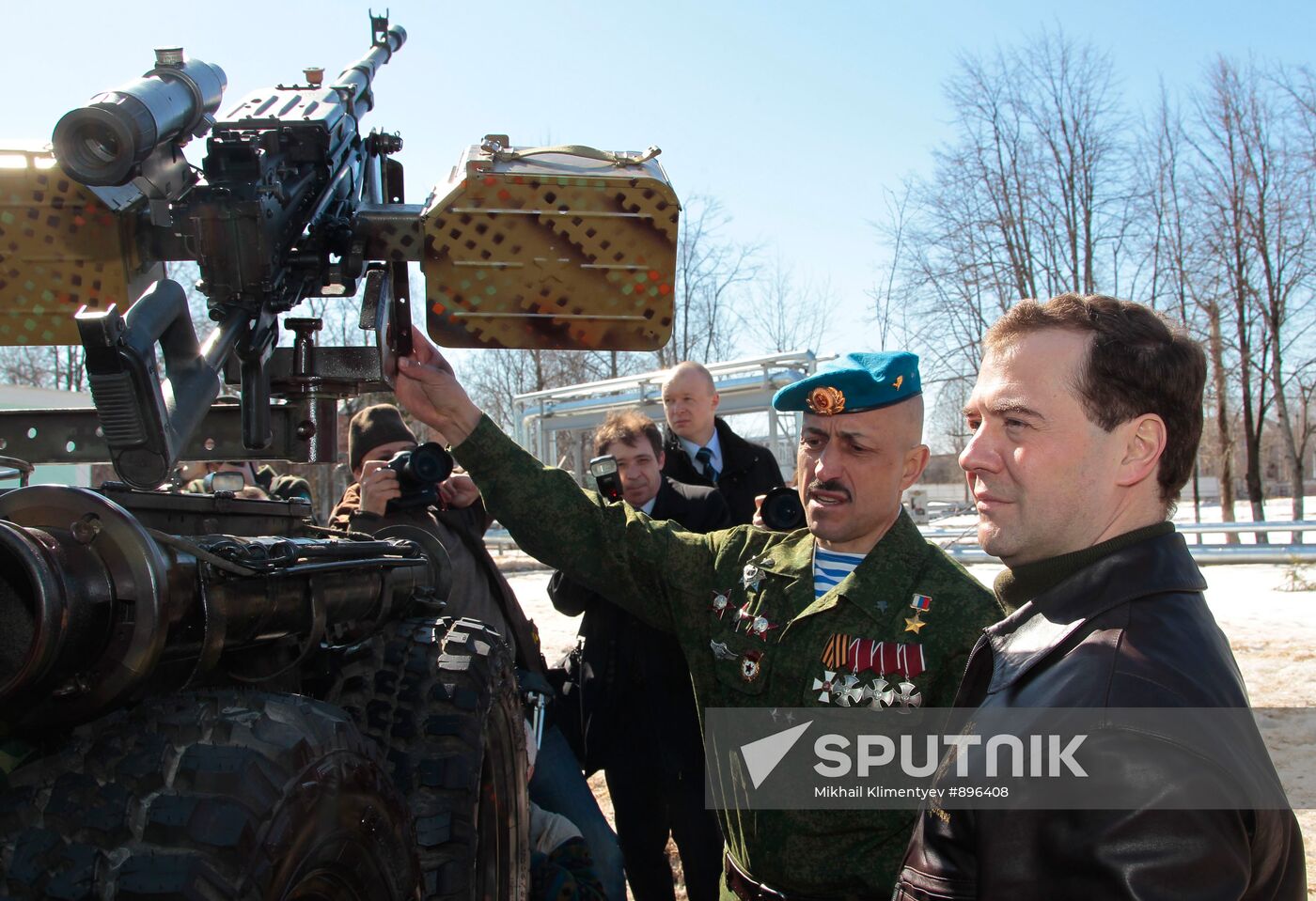 Dmitry Medvedev visits 45th Airborne Regiment
