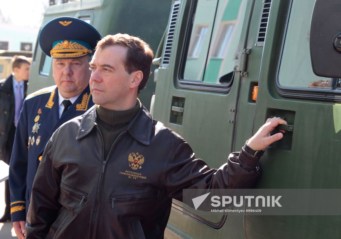 Dmitry Medvedev visits 45th Airborne Regiment