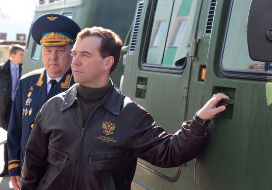 Dmitry Medvedev visits 45th Airborne Regiment
