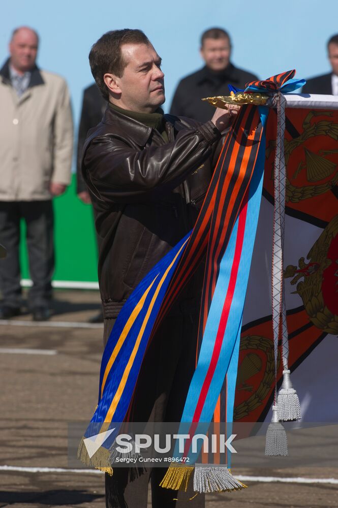 Dmitry Medvedev visits 45th Airborne Regiment