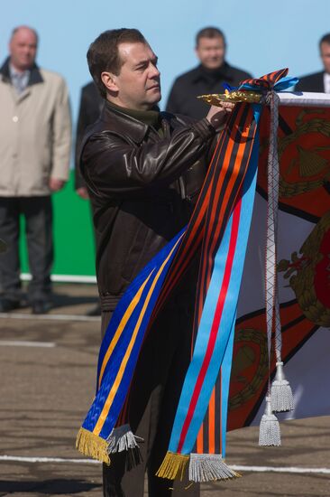 Dmitry Medvedev visits 45th Airborne Regiment
