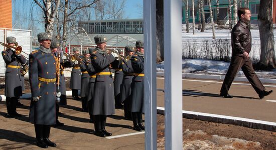 Dmitry Medvedev visits 45th Airborne Regiment