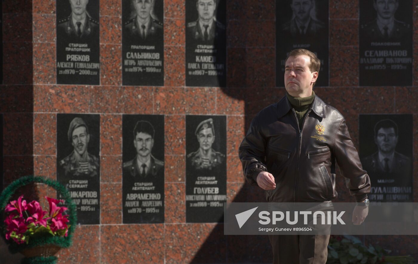 Dmitry Medvedev visits 45th Airborne Regiment