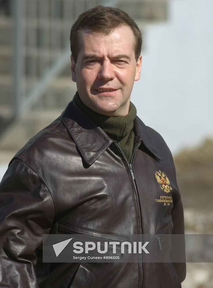 Dmitry Medvedev visits 45th Airborne Regiment