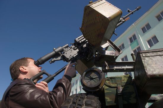 Dmitry Medvedev visits Russian Airborne Troops regiment No.45