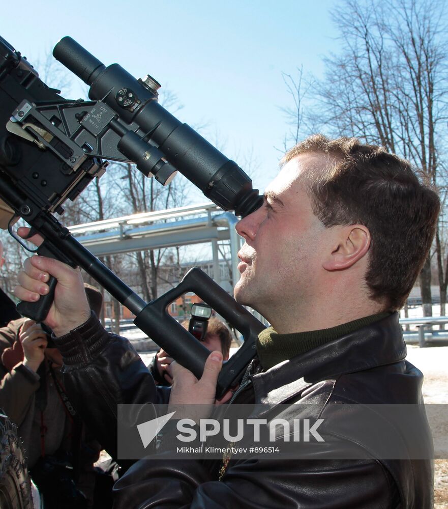Dmitry Medvedev visits 45th Airborne Regiment