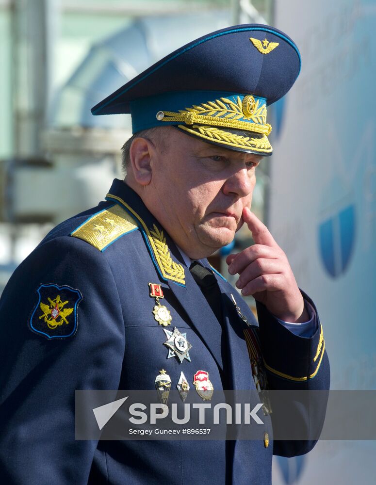 Dmitry Medvedev visits 45th Airborne Regiment