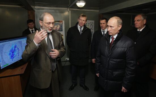 Vladimir Putin gets acquainted with weather radar in Valdai