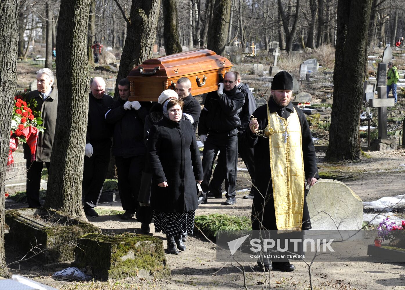 Funeral of former Soviet partisan Vasily Kononov held in Riga