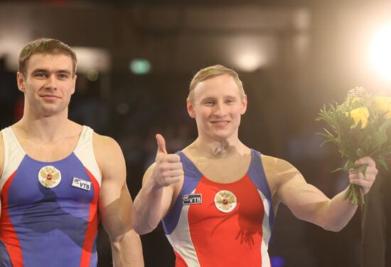 Alexander Balandin and Konstantin Pluzhnikov
