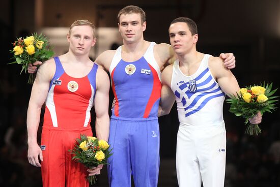 Alexander Balandin, Konstantin Pluzhnikov, Eleftherios Petrunias