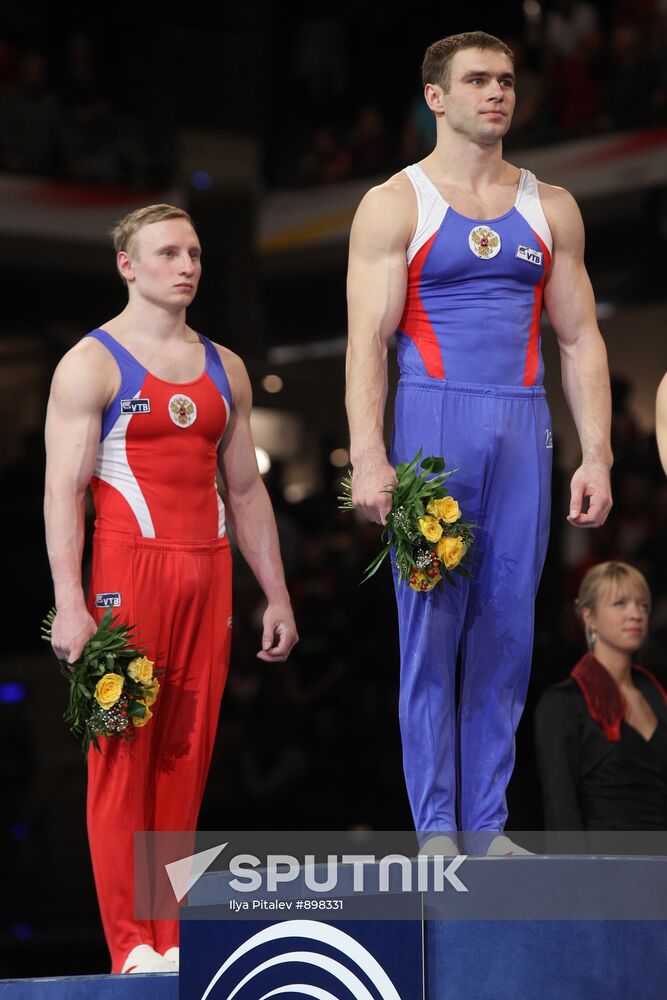 Alexander Balandin and Konstantin Pluzhnikov