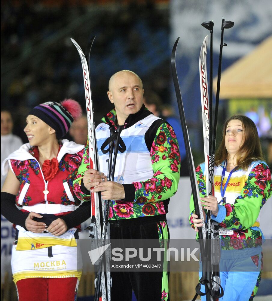 Yelena Vorobei, Nikolai Lukinsky and Loya