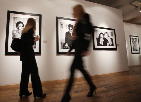 Opening of "Icons of Style" exhibition by Roxanne Louit