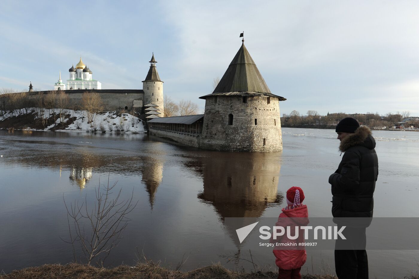 Spring flooding in Pskov