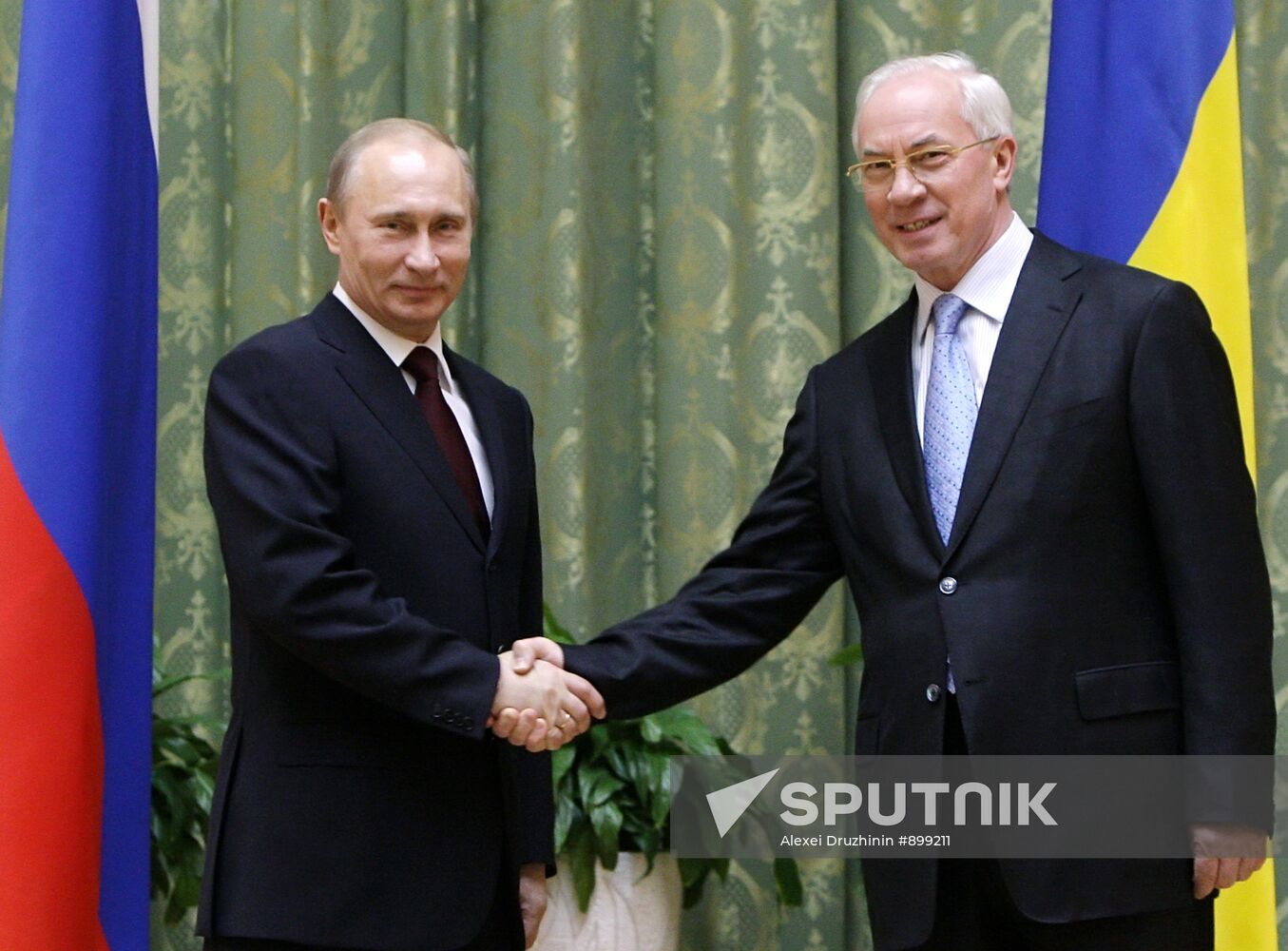 Vladimir Putin visits Kiev