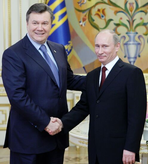 Vladimir Putin visits Kiev