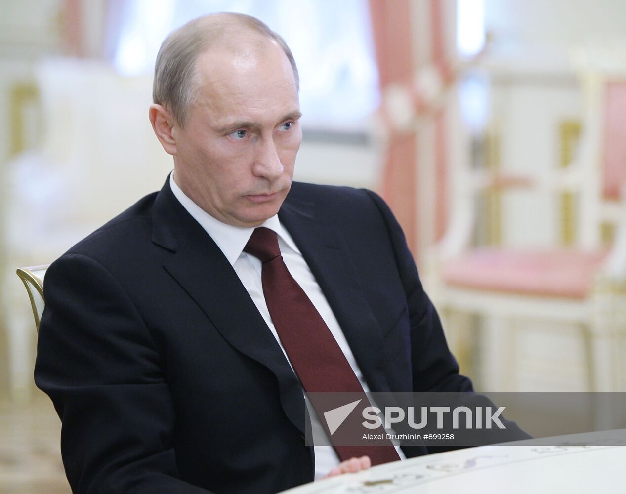 Vladimir Putin visits Kiev