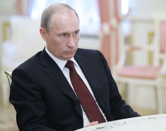Vladimir Putin visits Kiev
