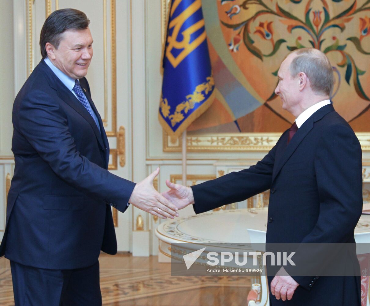 Vladimir Putin visits Kiev