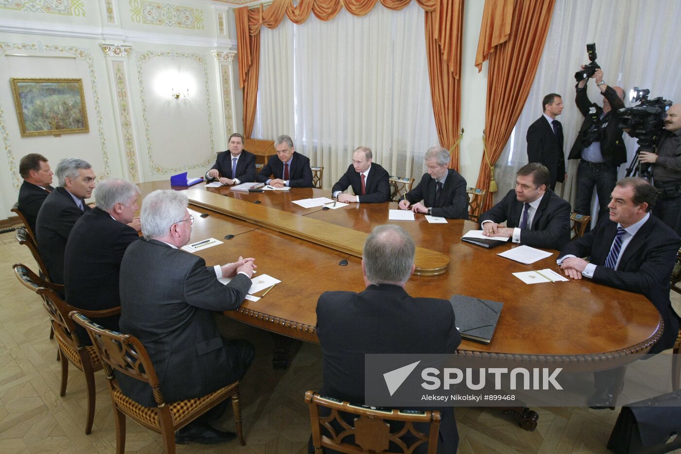 Vladimir Putin receives Bavarian delegation
