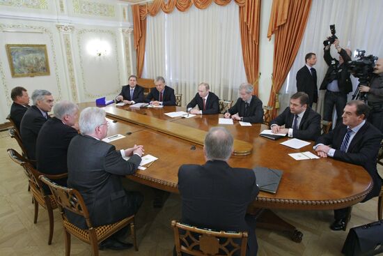 Vladimir Putin receives Bavarian delegation