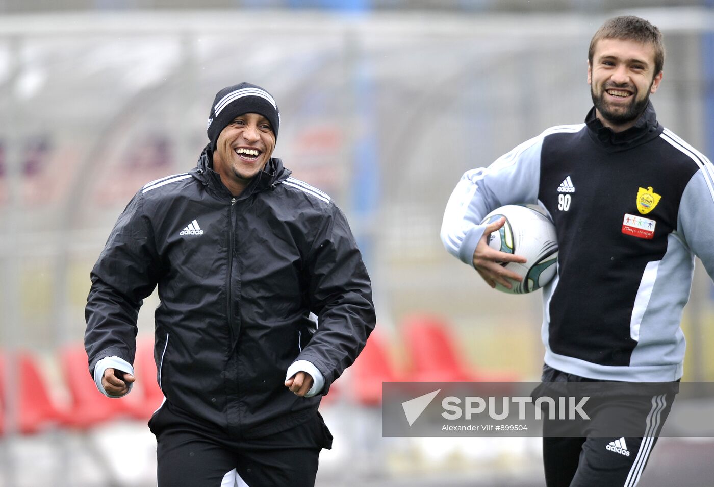 Roberto Carlos and Makhach Gadzhiyev