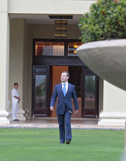 Dmitry Medvedev starts four-day visit to China