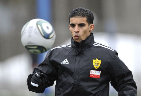 Mbark Boussoufa