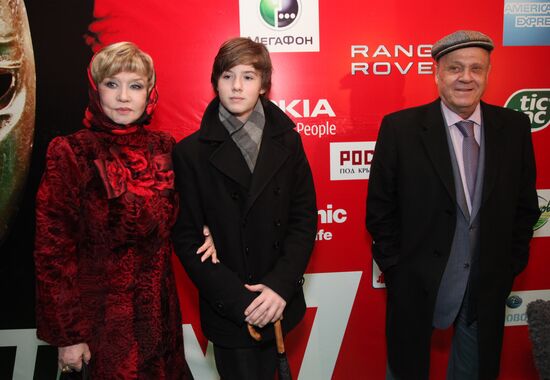 Vladimir Menshov, Vera Alentova and their grandson Andrei