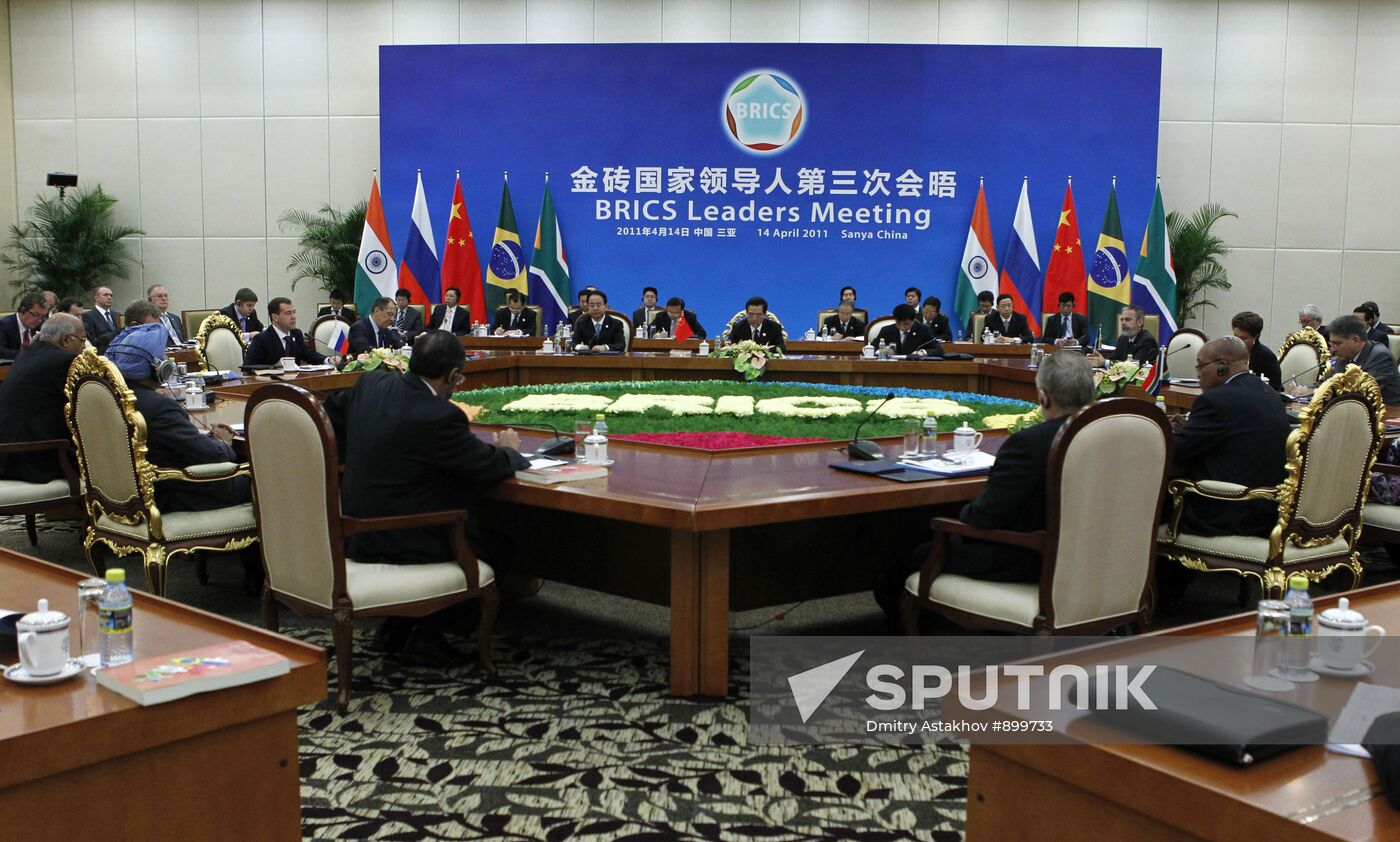 Dmitry Medvedev takes part in BRICS Summit in China