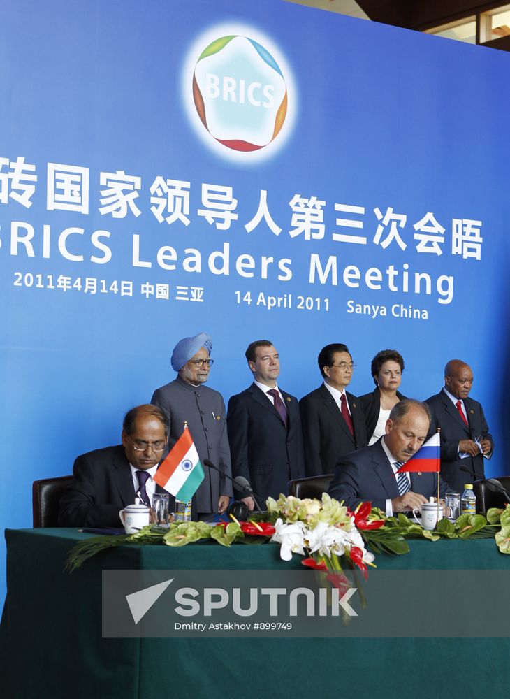 Dmitry Medvedev takes part in BRICS Summit in China